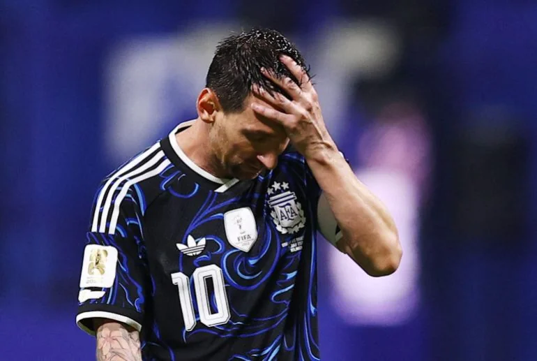 Argentina vs England FIFA World Cup 2026 semi-final match action at Mercedes-Benz Stadium, Atlanta, as taken from [Reuters](https://www.reuters.com/sports/soccer/holders-argentina-beat-england-2-1-set-up-world-cup-final-against-spain-2026-07-15/)